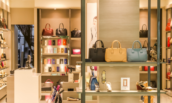 Shopping Boutique of purses 